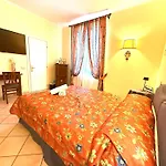 Le Camelie ゲストハウス 3*