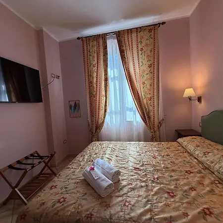 Konukevi Le Camelie Siena